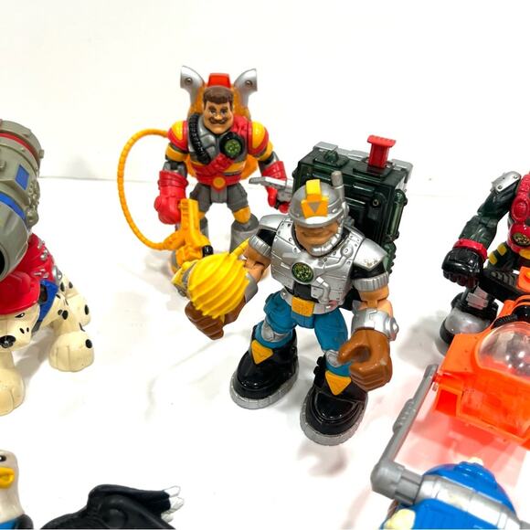 Fisher Price Rescue Heros Vintage Lot with Rescue Pets Accesories Backpacks etc - Picture 5 of 14